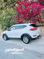  5 هيونداي توسان 2015