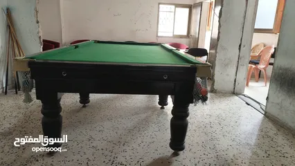  8 طاولة بلياردو نخب مع كامل مستلزماتها