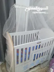  2 تخت بيبي للبيع حاله التخت وكاله فرشه جديده مع ناموسيه جديده 45 دينار