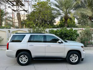  4 zero accident GMC Tahoe youkon well maintained excellent condition call or WhatsApp