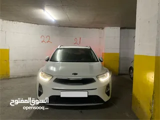  2 Kia stonic اوتوماتيك 1400 بويه شركة فللللللللل مع فتحه ب الورقه