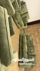  4 طقم كنب modern كوالتي عالي جداً  بالإضافة إلى (طقم طاولات 3 قطع) خشب زان