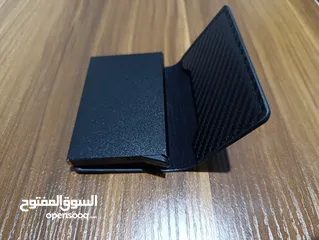 12 محافظ رجالي حجم صغير جلد صناعي وحافظة بطاقات لون اسود كاربون فايبر