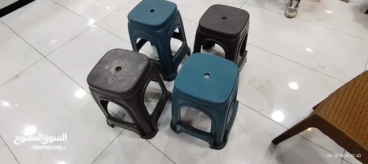  3 طاوللات صغيره للبيع العدد 12 طاوله