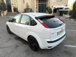  4 فورد فوكس 2009 السيارة نضيفة فحص نضيف استخدام قليل