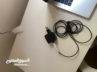  12 لابتوب وتلفون للبيع