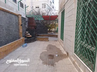  5 فيلا مميزة مطله على مرتفعات جرش والسلط  للبيع