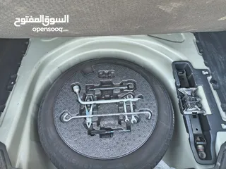  12 تويوتا كورولا 2021 لون شمباني بنزين اصلي ماتور cc1600 فحص كامل جمرك حديث