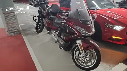  4 هوندا جولد وينج Honda gold wing