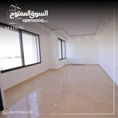  5 فيلا للبيع في طريق المطار  بتشطيبات فندقية قرب جامعة الشرق الأوسط
