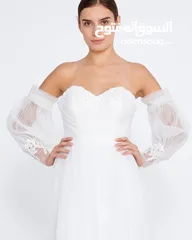  16 فساتين ماركات عالمية بتصاميم خاصة