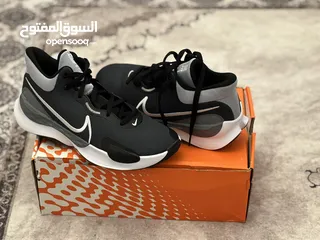  1 Nike Renew Elevate III حذاء نايك اصلي جديد غير مستخدم نمره 42.5