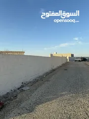  9 بسعر مغري جدا بيت ريفي للبيع في منطقة نادرة طريق جرش من المالك بسعر مغري مشجر زيتون مساحة ثلاث دنم