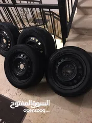  2 سريا قومات مع ديسكو يركبو على كورى 205/55R16