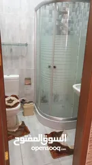  9 شقه مفروشه قريبه من الخدمات ومن المالك مباشره بناية عائلات واثاث جميل