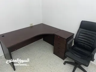  1 مكتب و كرسي