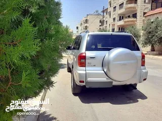  4 تويوتا راف 4، موديل 2002، بتمشي 160-180 كم