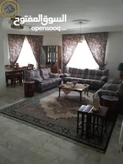  1 شقة مميزة للبيع في أم السماق  - قرب مكة مول طابق اول 200م تشطيب سوبر ديلوكس