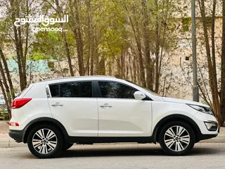  3 KIA SPORTAGE 2015 MODEL FULL OPTIOIN MODEL WITH PANORAMIC SUNROOF AND WELL-MAINATIANED CAR