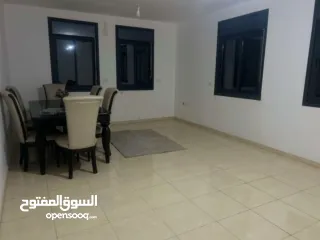  1 طاولة سفرة زان مرتبة