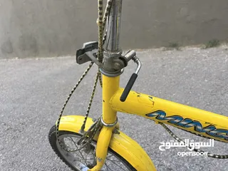  18 بسكليتات متنوعه جميعها اجنبيه والتفاصيل داخل الاعلان