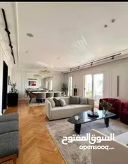  20 للبيع في كمبوند تاج سيتي امام مطار القاهره الدولي  Taj City Compound 3 غرف (غرفة ماستر بالدريسنج)