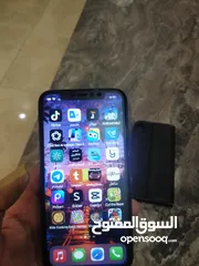  9 هاتف ايفون X نظيف جدا استعمال شهرين  مش مغير اشي.  بطاريه 99. غير قابل للبدل   اقرا الوصف