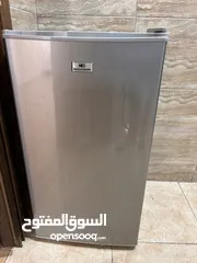  1 ثلاجة مكتبية