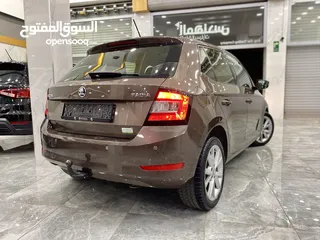  3 سكودا فابيا اوتوماتيك باللون البني المميز  2020 ترخيص 2019