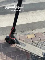  1 سكوتر كهربائي e-scooter