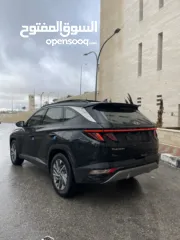  2 Hyundai Tucson