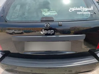  4 جيب شيروكي موديل 2005 للبيع
