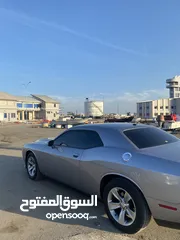  29 دودج تشالنجر SXT محول بالكامل SRT ف قمة النظاقه