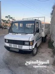  1 مرسيدس 410