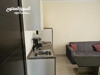  16 استوديوهات فندقيه مفروشه للاجار اليومي و الاسبوعي في قلب عمان منطقه هادئه و مخدومه قريبا من كل شيء