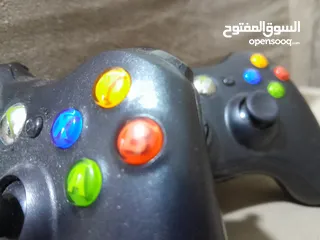  1 اكس بوكس مع ايدات اصلية مع كرتونة معي منضار