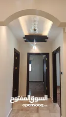 3 شقة مساحة 220م مميزة جداً للبيع طابقية كل طابق شقة / اسكان المهندسين مقابل منطقة حي الصحابة
