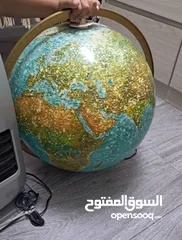  2 اجهزه متفرقه للبيع صوبه وثريه ومجسم كره ارضيه حجم كبير ممكن التفاوض بشي بسيط  ويوجد خدمه معاينه