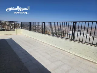  16 شقة مع رووف و ترس إطلالة أبدية خلابة  على جبال جرش و السلط في أجمل مناطق الجبيهة ابو عوف تنظيم أ