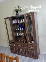  8 بوفيه للبيع.