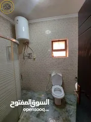  7 شقة أرضية مميزة للبيع في خلدا  - خلف الموفنبيك وقرب لاكي 210م مع حديقة وترسات 80م