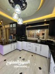  7 شقة للبيع في الحي الشرقي