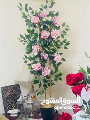  12 أشجار زينه ورد صناعي   متوفر لون احمر فقط  شغل بيتي مرتب بزبط داخلي و خارجي للمنزل وللغرف و للمداخل