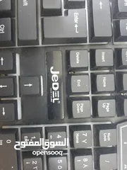  4 كي بورد بحالة ممتازة + ماوس + أرضية للماوس