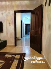  3 شقة شبه أرضية عبدون 100 م مع ترس 20 م