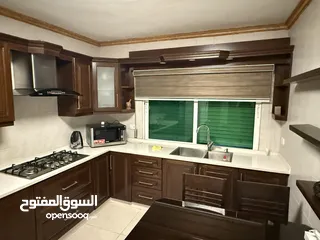  3 شقة للبيع بسعر مميز في شارع المدينة المنورة خلف ماكدونالدز موقع ممتاز بالقرب من كل شيء