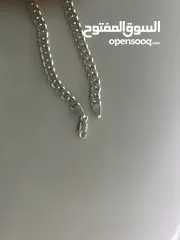  2 used perfect silver chain which is 29 grams