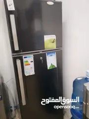  2 ثلاجة وغسالة بحالة ممتازة جدا استعمال عرسان نضيف بسبب السفر