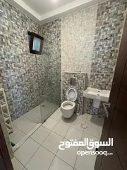  5 شقة مفروشة راقية للإيجار – طريق المطار  T213