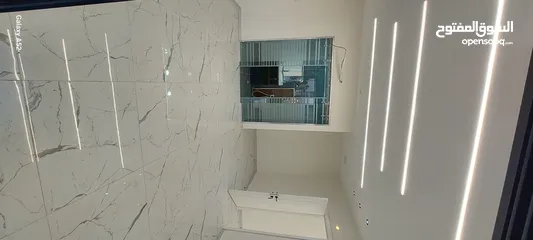  6 روف للبيع بعد كازية الهدى بالماصيون.